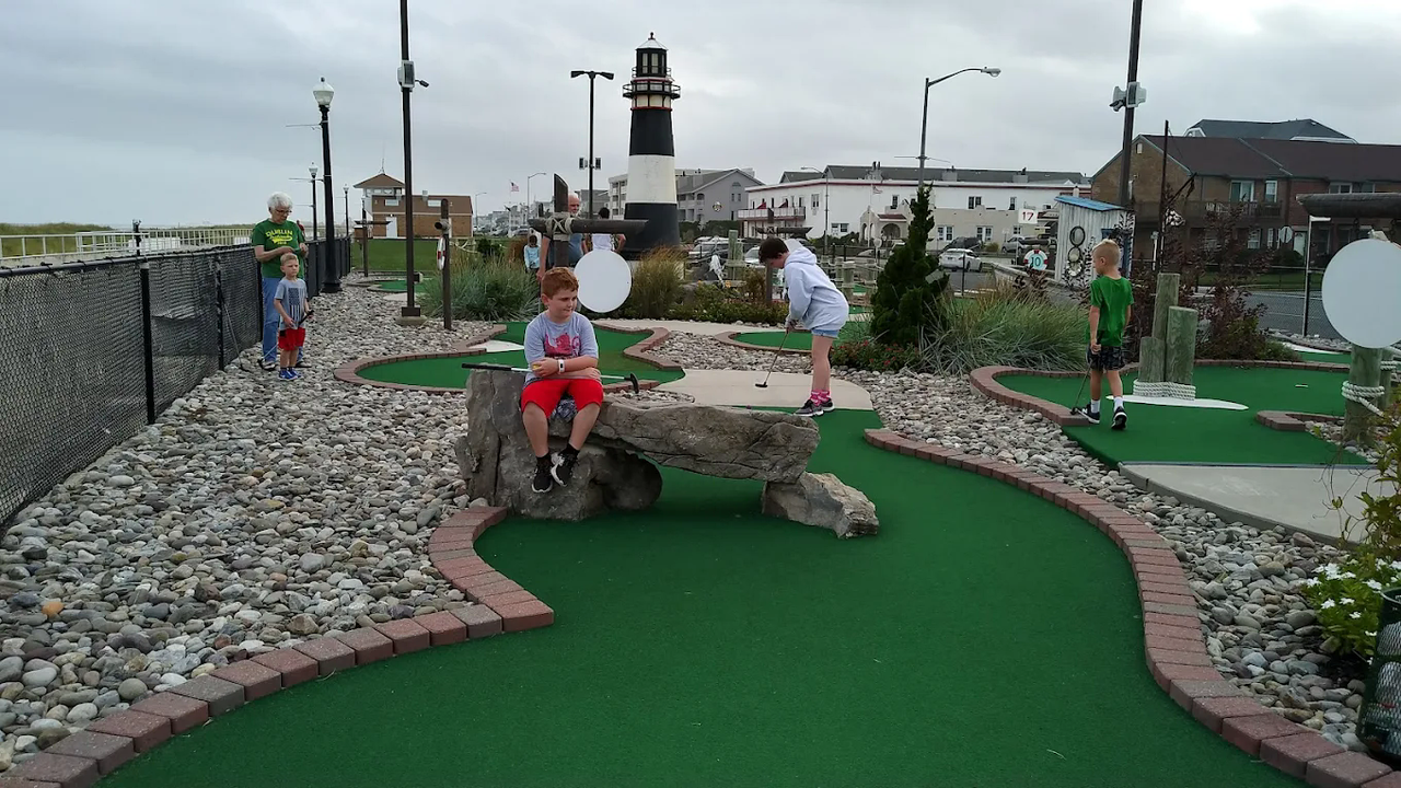 Shipwreck Island Mini Golf