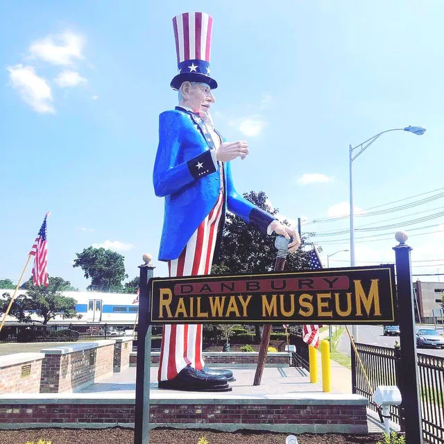 World's Tallest Uncle Sam