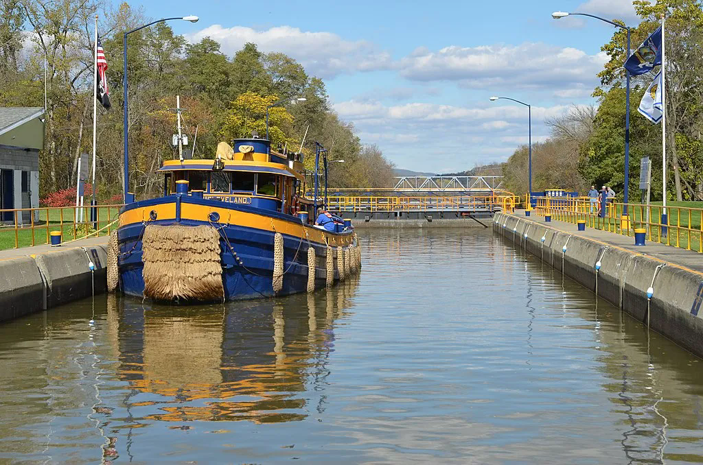 Lockport Locks & Erie Canal Cruises