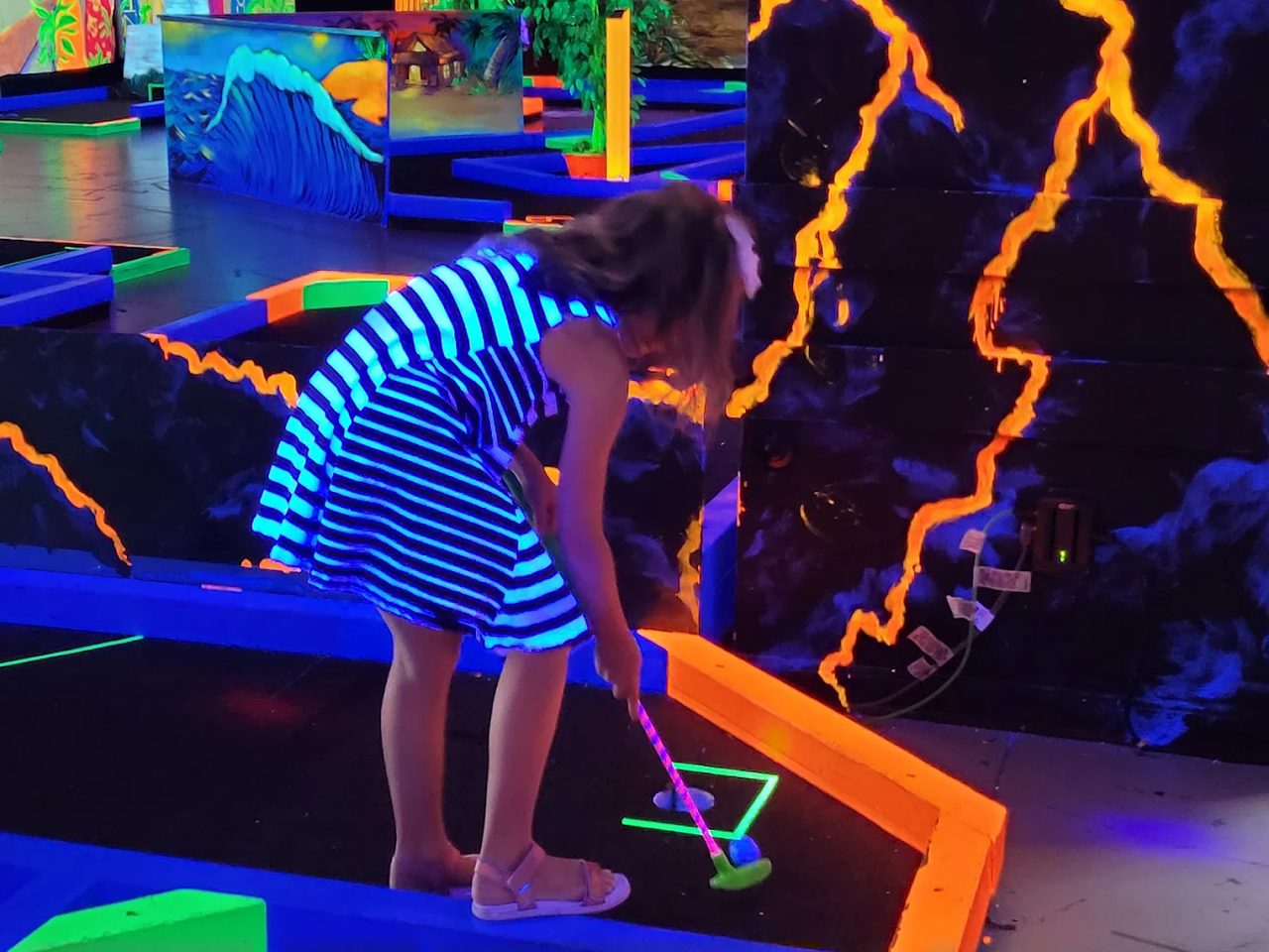 Aloha Mini Glow Golf