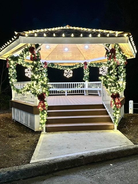 Riverfront Gazebo on Downtown Snohomish Directory