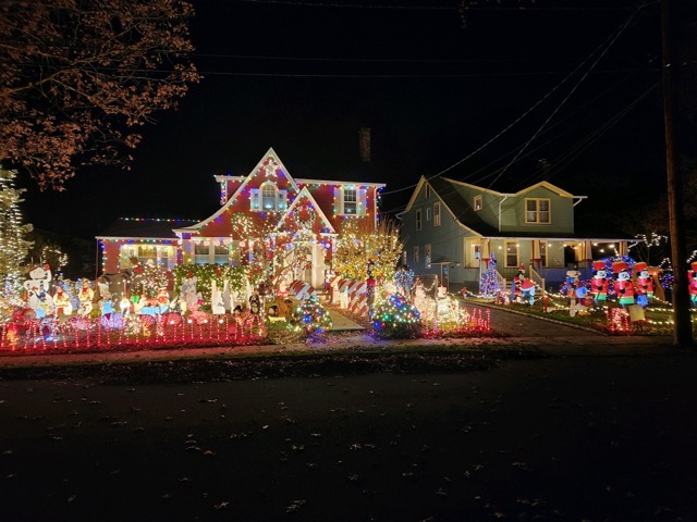 Fanwood's Famouse Christmas House