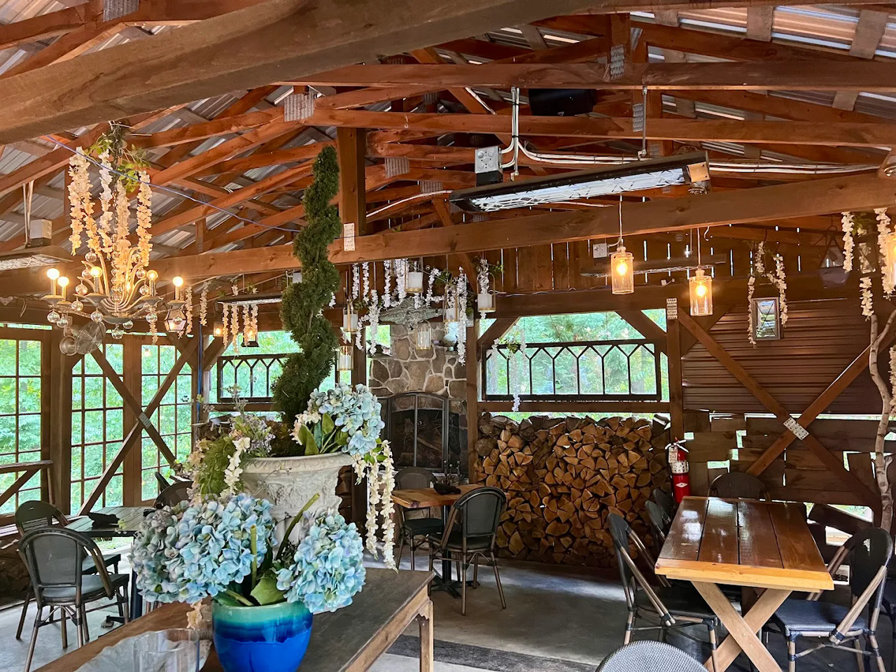 Tree House Tavern