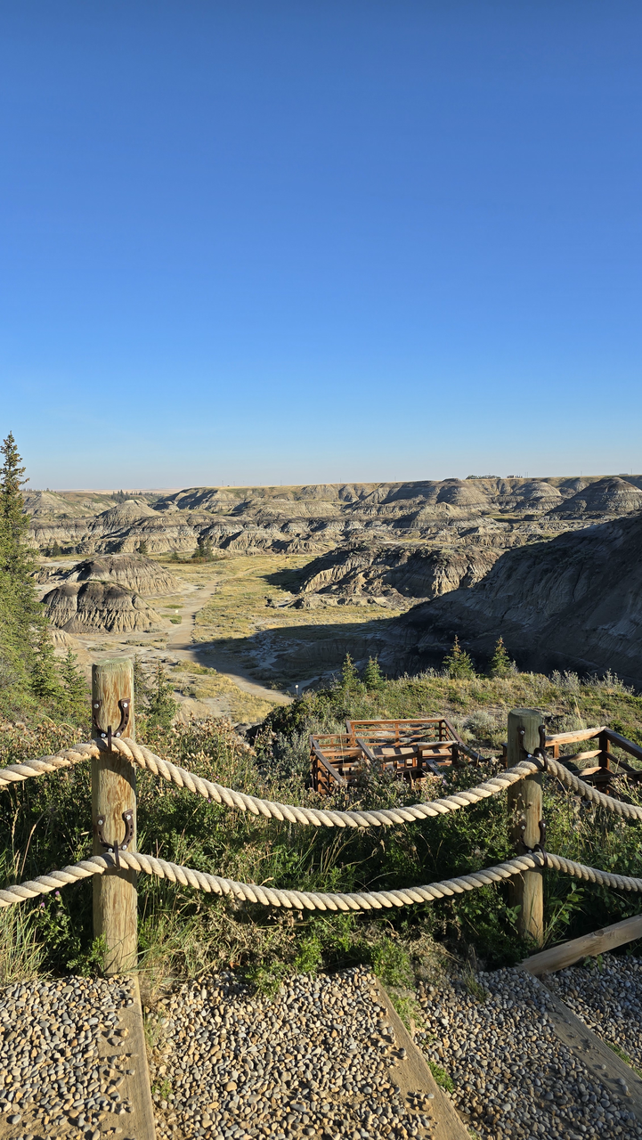 Horseshoe Canyon on Dog Friendly Life in Banff & Alberta