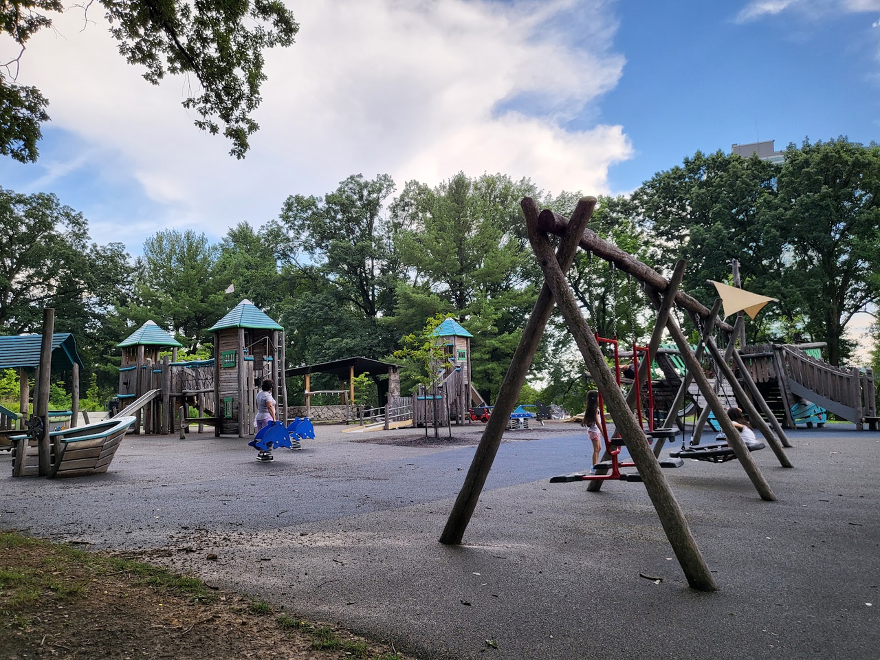 Highland Park Super Playground