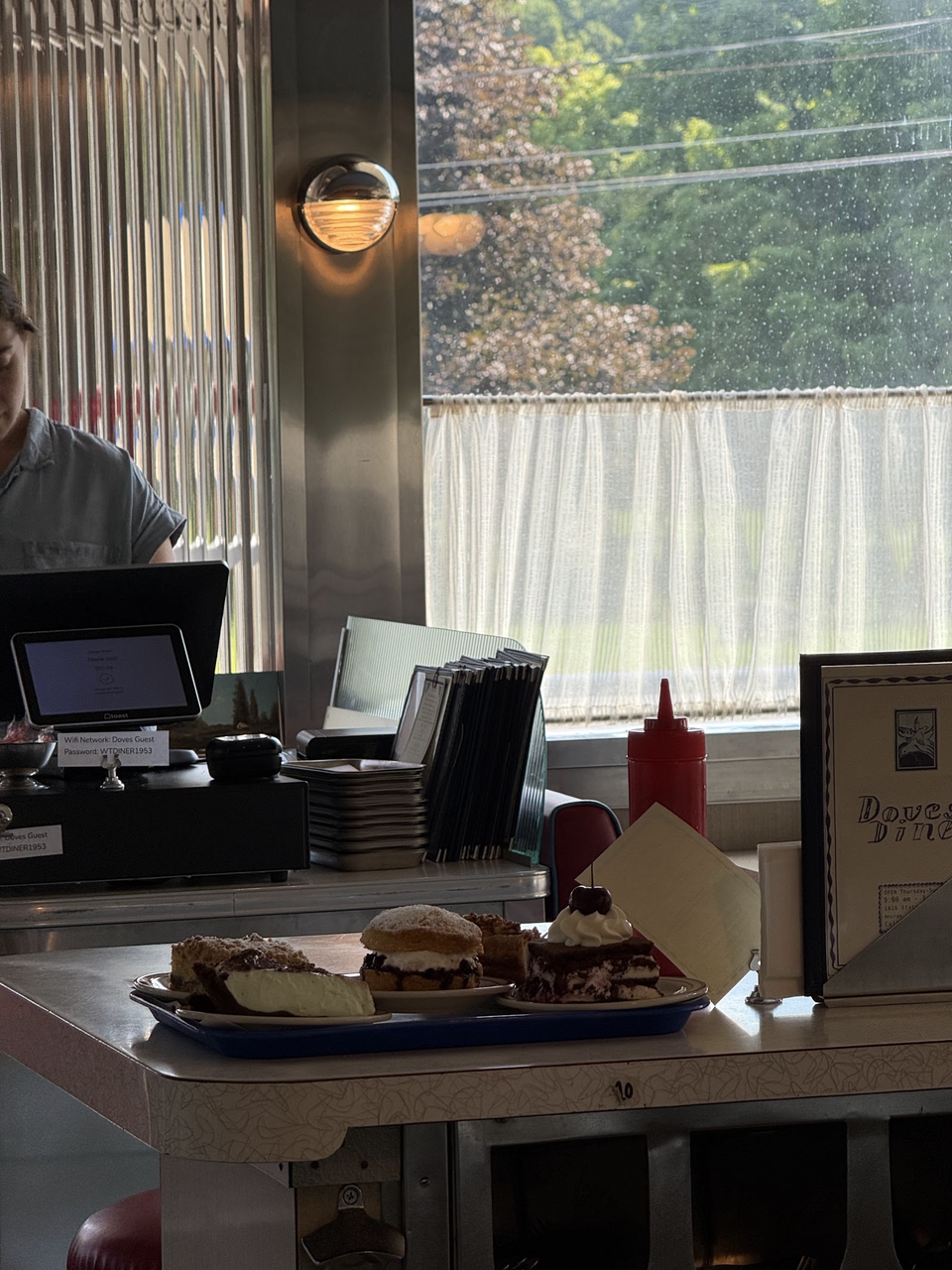 Doves Diner